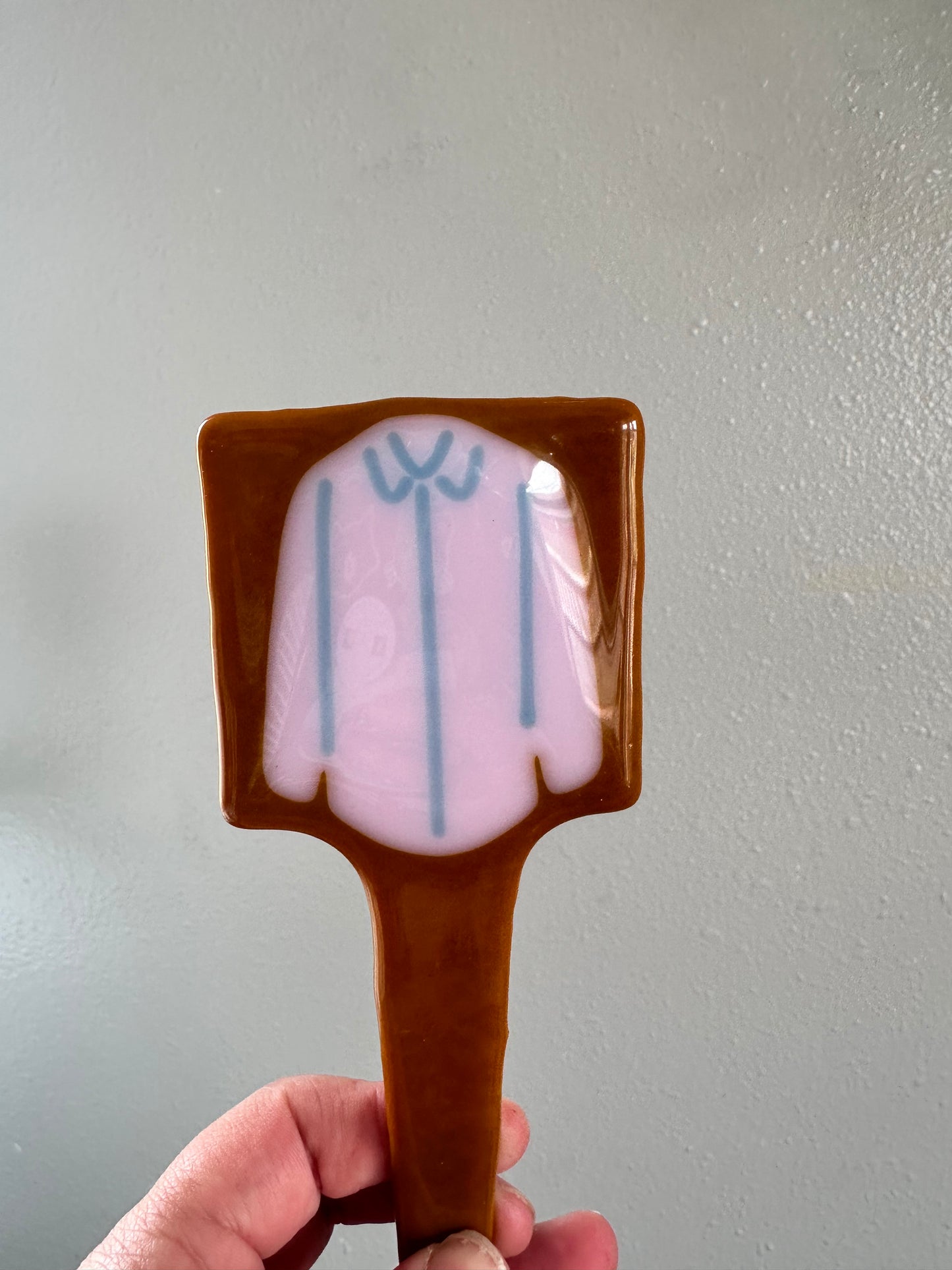 shirt plant stake